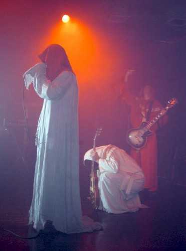 sunn_o_2004_12_07_scala_london_uk